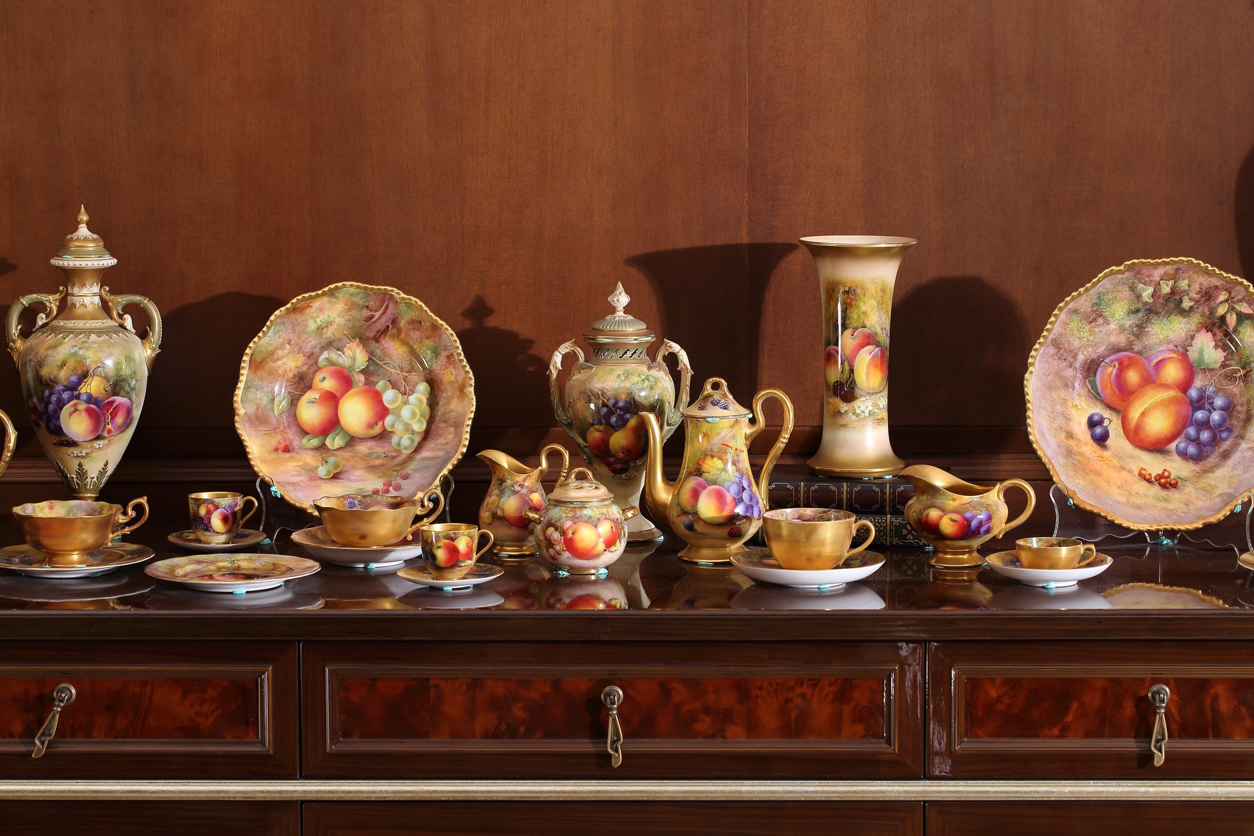 Parcel-gilt Tableware with Fruit Motif Royal Worcester, Stoke-on-Trent, England