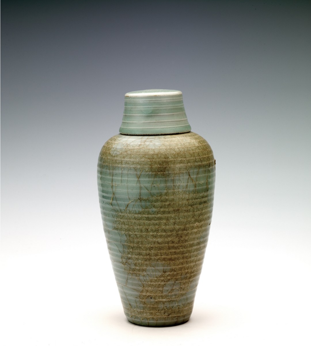 Longquan Celadon Lidded Meiping Vase with Ribbed Pattern Decoration