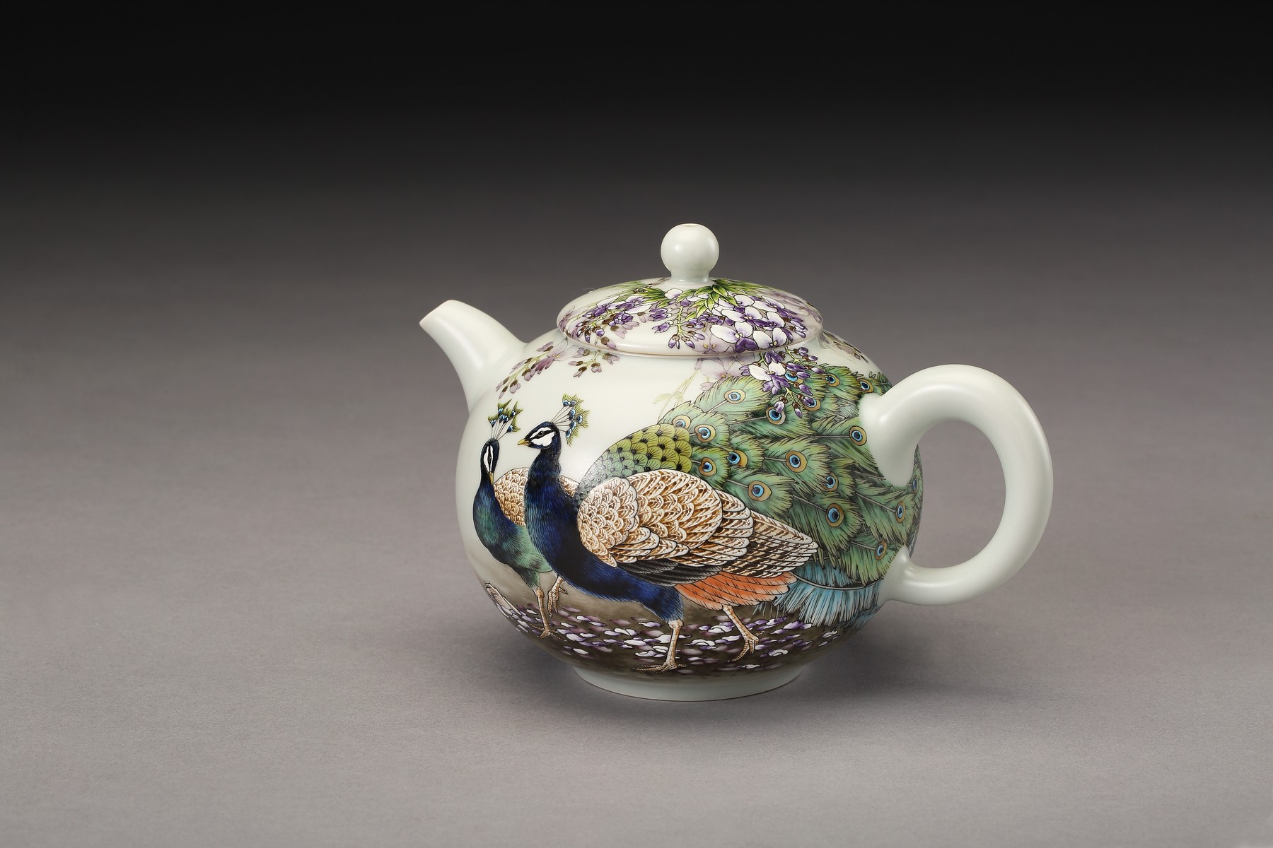 Fanned-Out Tail of Elegance: Medium Ru-ware Glazed Teapot