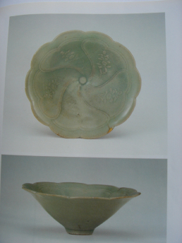 Fig 2：青瓷花口碗 高麗（12世紀）